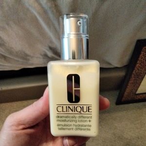 Clinque moisturizing
